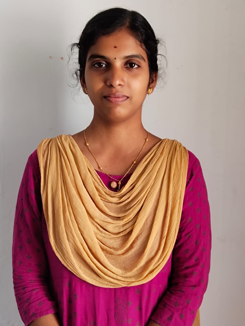NISHANTHINI R